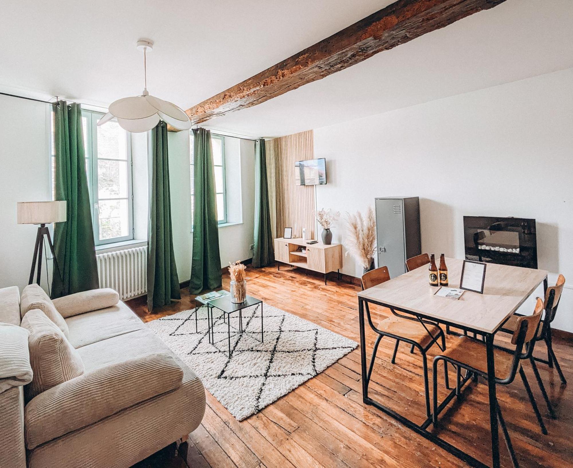 Appartement Vue Sur Chateau-Fort 3 Etoiles 세단 외부 사진