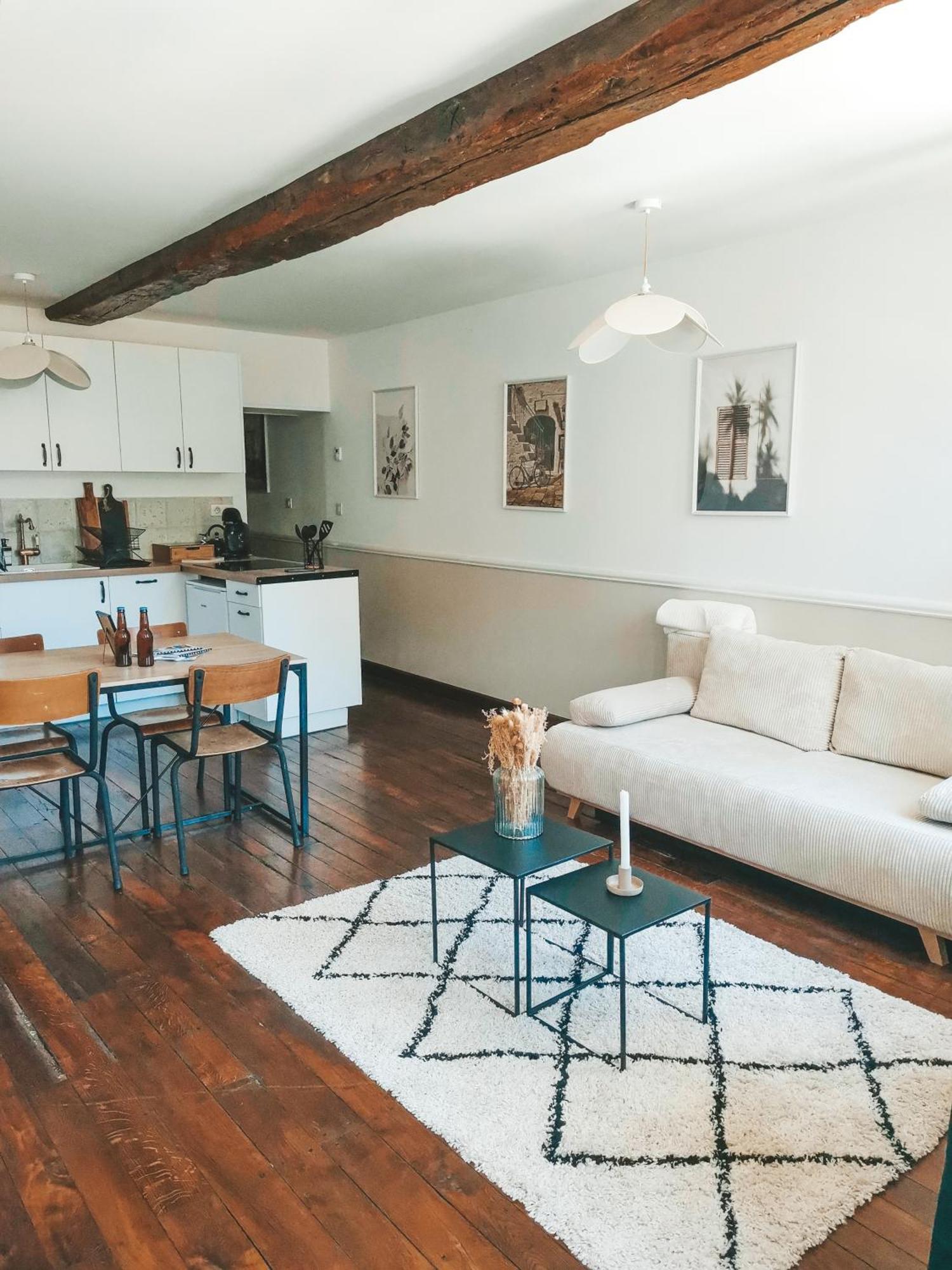 Appartement Vue Sur Chateau-Fort 3 Etoiles 세단 외부 사진